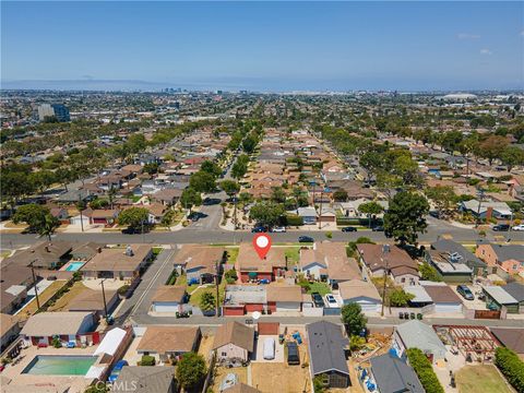 Tiny photo for 11028 Spinning Avenue, Inglewood, CA 90303 (MLS # SB25149054)