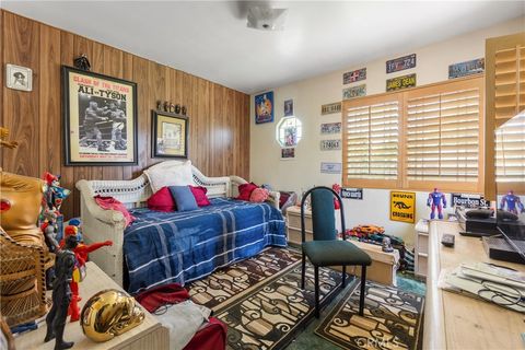 Tiny photo for 11028 Spinning Avenue, Inglewood, CA 90303 (MLS # SB25149054)