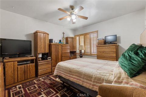 Tiny photo for 11028 Spinning Avenue, Inglewood, CA 90303 (MLS # SB25149054)