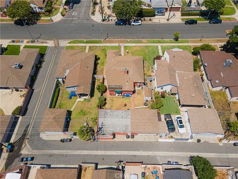 Tiny photo for 11028 Spinning Avenue, Inglewood, CA 90303 (MLS # SB25149054)