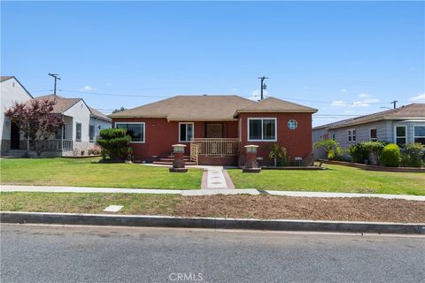 Tiny photo for 11028 Spinning Avenue, Inglewood, CA 90303 (MLS # SB25149054)