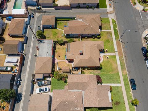 Tiny photo for 11028 Spinning Avenue, Inglewood, CA 90303 (MLS # SB25149054)