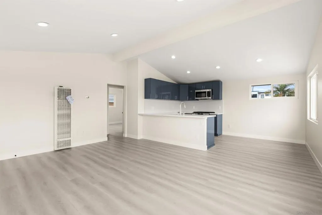 San Diego, California 92109, United States, ,Residential,Active,199424