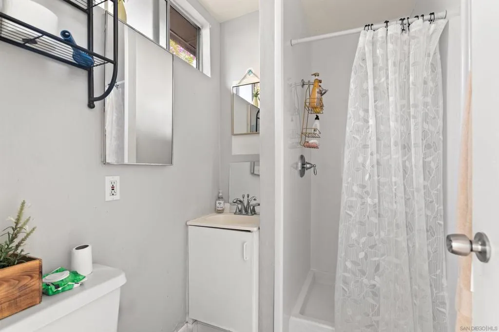 San Diego, California 92109, United States, ,Residential,Active,199424