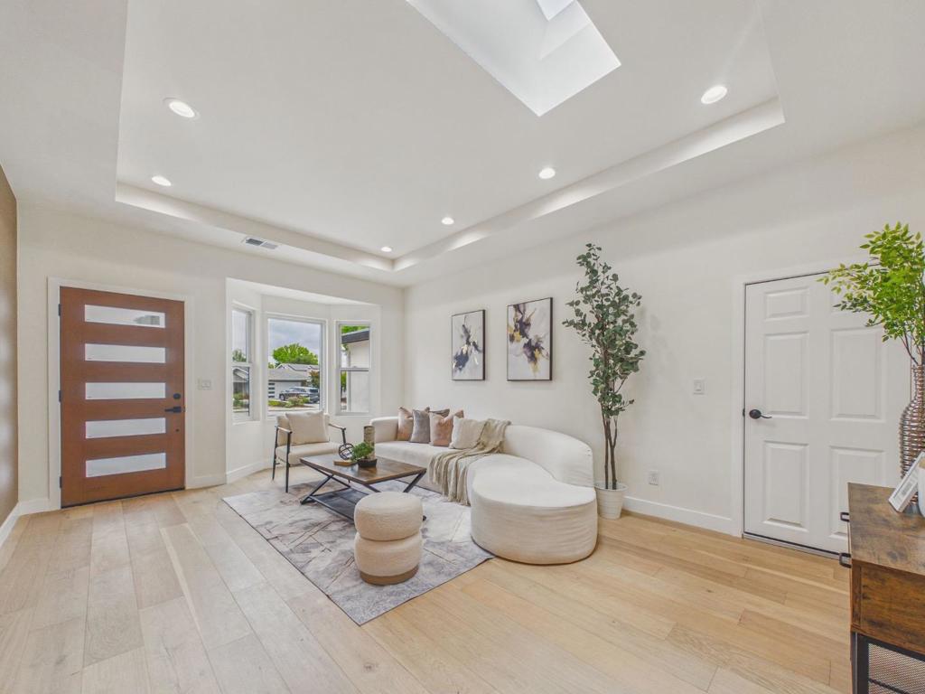 986 Starflower Court