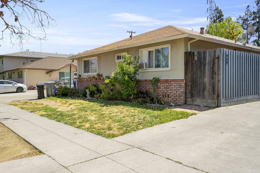 Welcome to this beautifully remodeled duplex with great parking and convenient location. Nestled within walking distance of Fruitdale Light Rail, San Jose City College & Santa Clara Valley Medical Center. Easy access to highway 280 & 880. Each unit has 2 bedrooms and 1 bathroom. Wonderfully updated units. Renovated kitchens with granite countertops. Large and bright living and dining areas. New Air Conditioning. Gleaming hardwood and tile floors. Washer/dryer in both homes. Automatic garage doors. Each unit has a 1 car garage. 3 additional open spaces shared by the 2 units. One of the units enjoys peaceful lawn and patio. Easy access to Meridian Avenue, Southwest Expressway, Highway 87, Highway 17/880 and Highway 280.