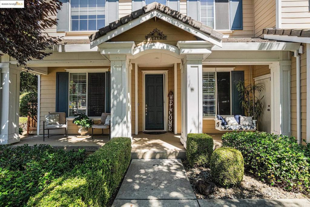 Photo of 2986 2986 Atherton Pl Pl, Brentwood, CA 94513 (MLS # 41107074)