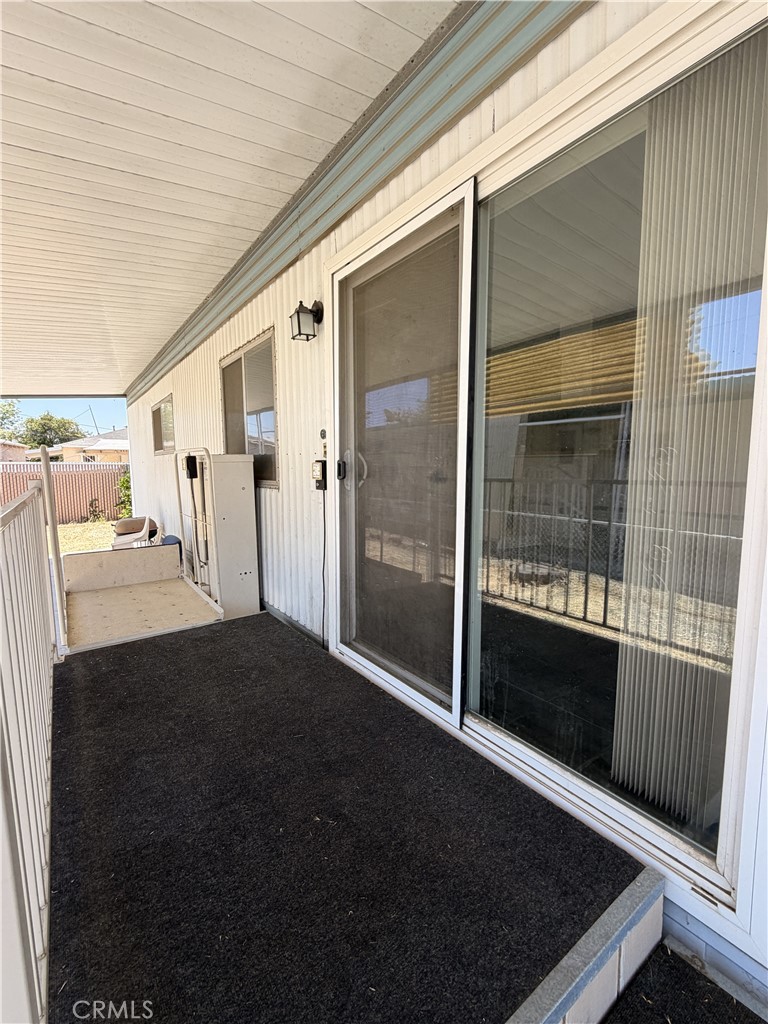 999 S Santa Fe Avenue 73