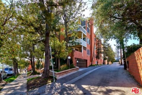 Photo of 3315 Griffith Park Boulevard #101, Los Angeles, CA 90027 (MLS # 26647005)