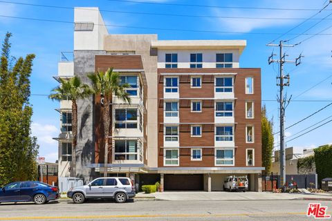 Photo of 4140 Glencoe Avenue #516, Marina Del Rey, CA 90292 (MLS # 26786833)