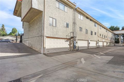 Photo of 13243 Vanowen #2, North Hollywood, CA 91605 (MLS # SR26015511)