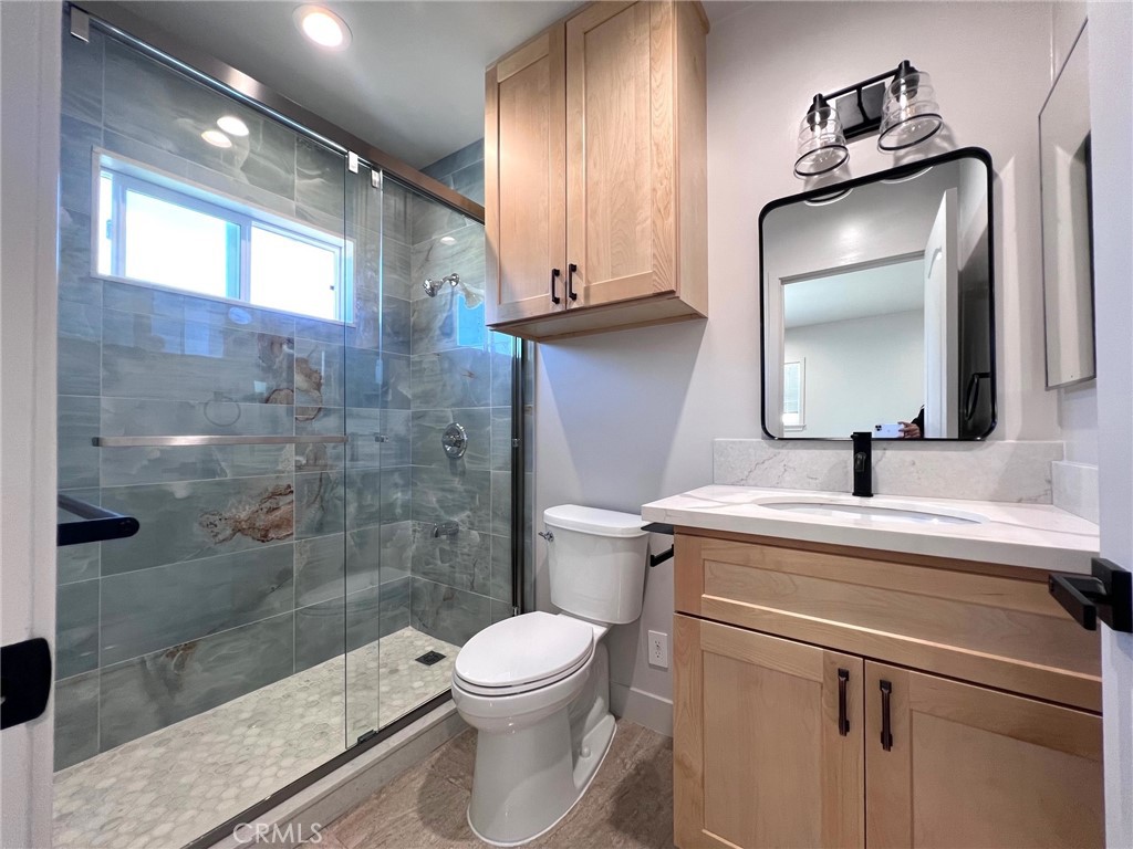 4922 N Muscatel Avenue