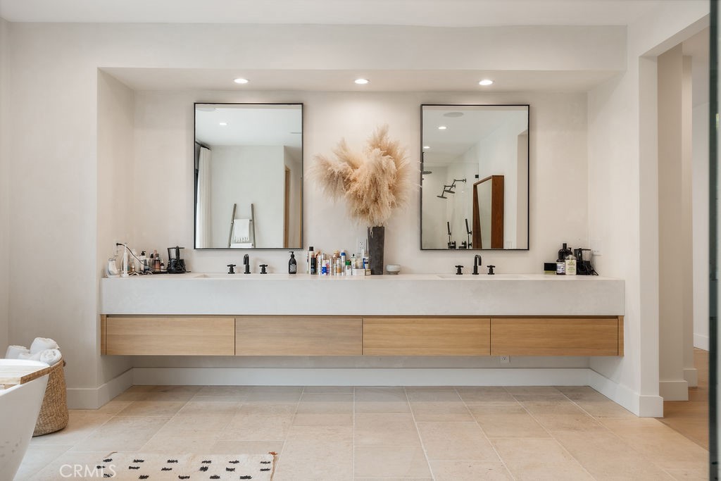 Wyndover Bay (BCYW) - Residential