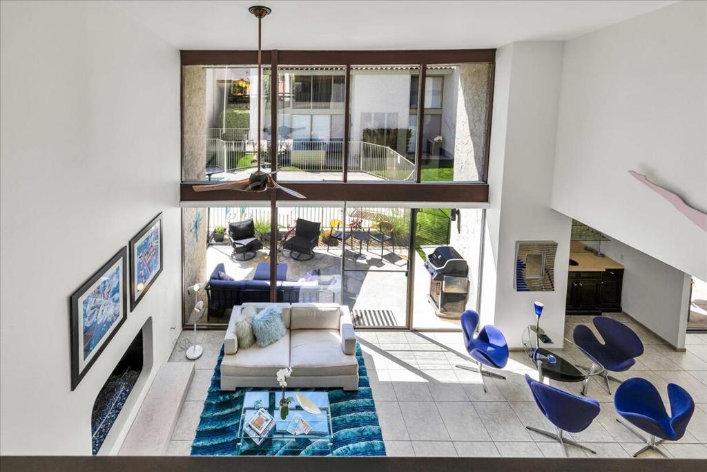 231 E La Verne Way #E