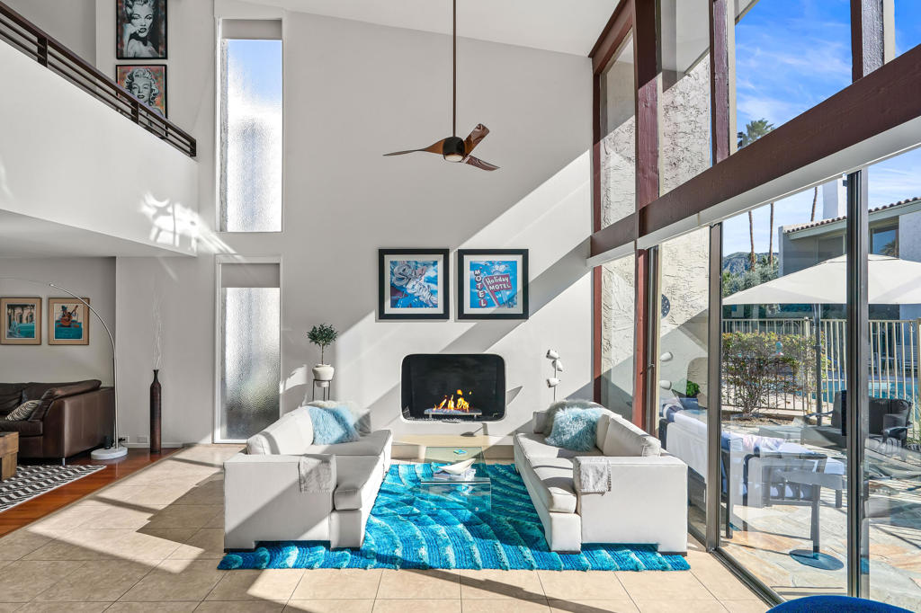 231 E La Verne Way #E