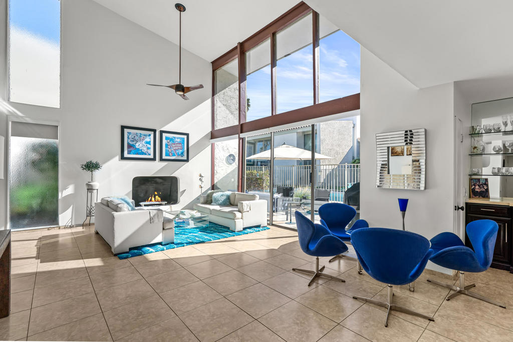 231 E La Verne Way #E