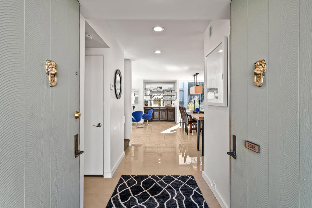 231 E La Verne Way #E