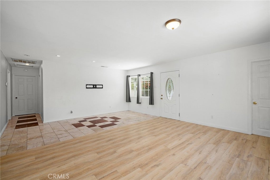 8007 Broadleaf AVE, Panorama City CA 91402