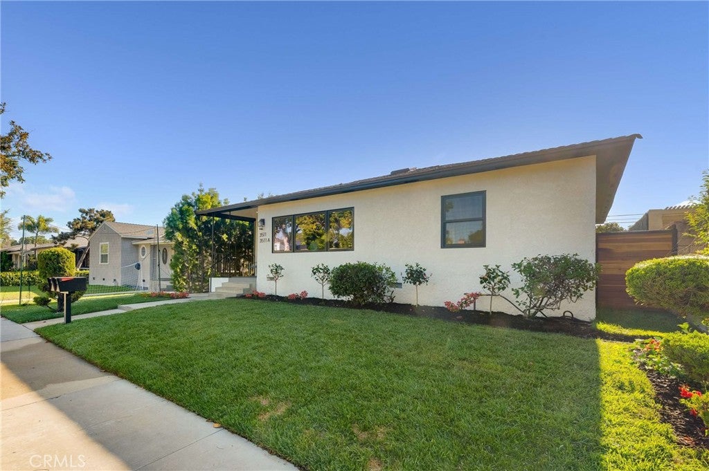 3511 Rose Avenue