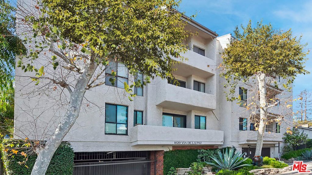 listing image 130728077535729994721