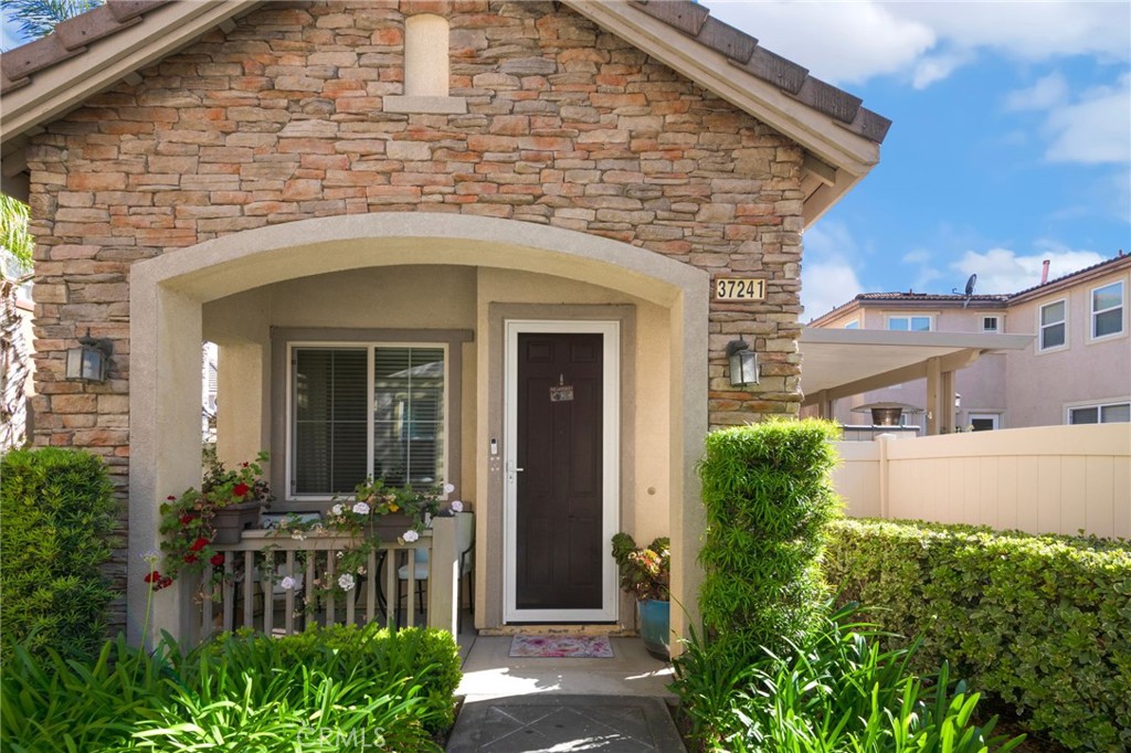 Photo 1 of 32 — 37241 Galileo Lane, Murrieta, CA 92563
