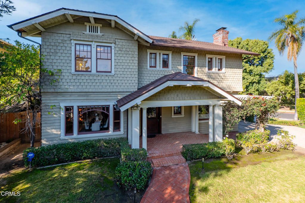 Photo of 111 S Wilton Place, Los Angeles, CA 90004 (MLS # P1-25252)