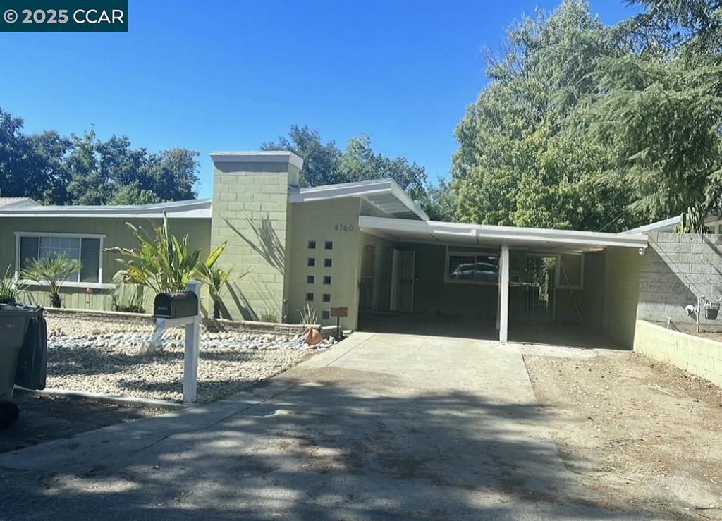 4760 Del Rio