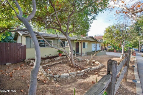 Photo of 807 Talbert Avenue, Simi Valley, CA 93065 (MLS # 226004608)
