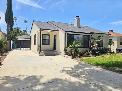 Photo of 6327 California AVE, Long Beach, CA 90805 (MLS # SR26123916)