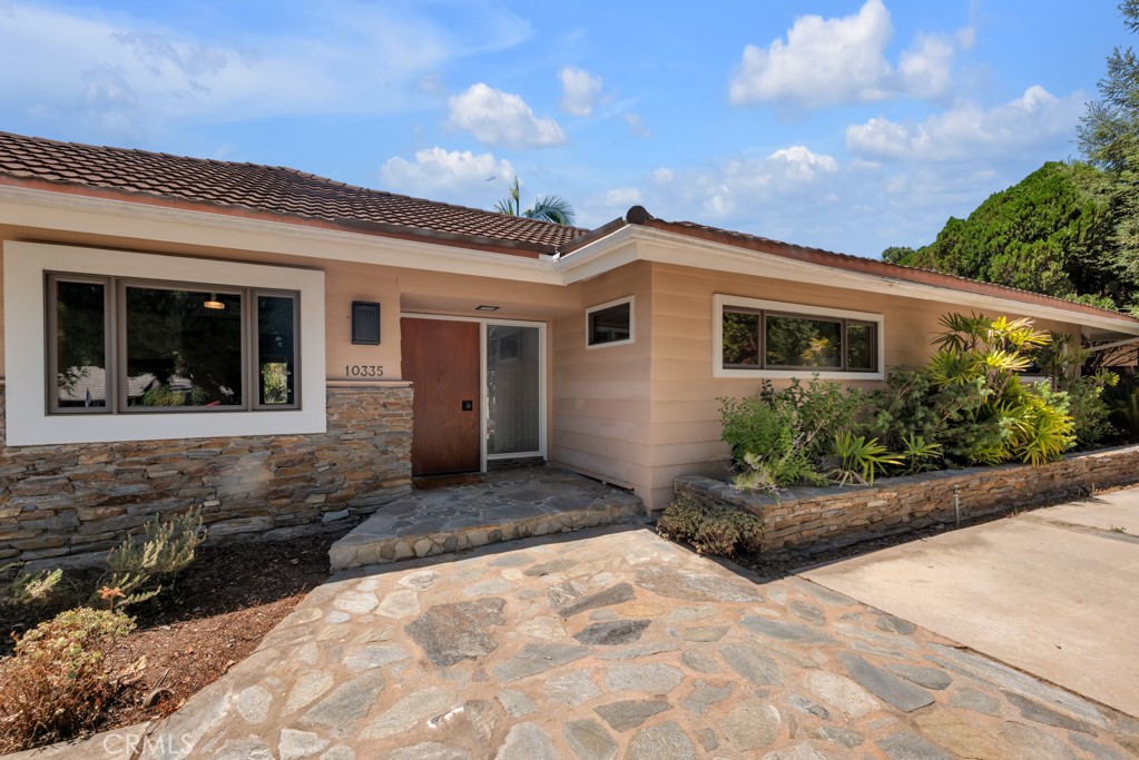 10335 Sylvia Avenue