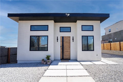 Photo of 62009 Mountain View CIR, Joshua Tree, CA 92252 (MLS # JT26205914)