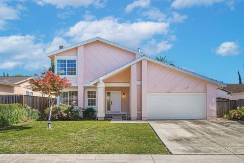 Photo of 1402 Stemel Way, Milpitas, CA 95035 (MLS # ML82047046)