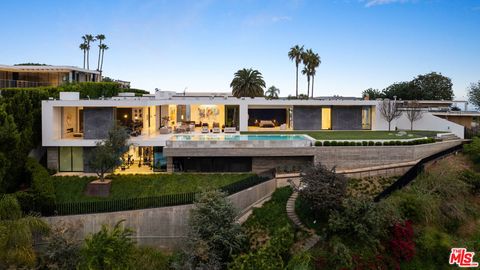 Photo of 9265 Robin Drive, Los Angeles, CA 90069 (MLS # 25586149)