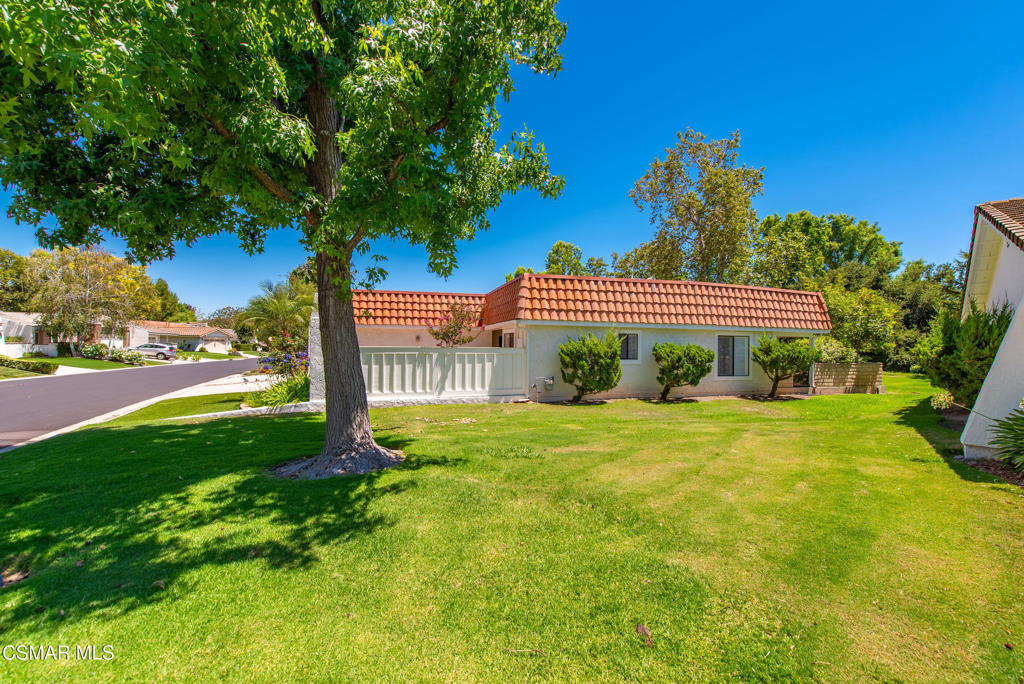 2620 Lakewood Place