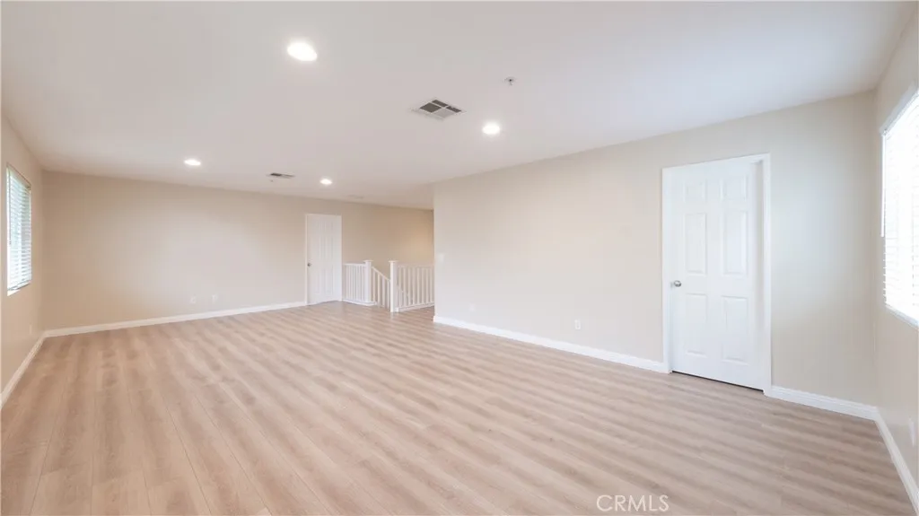 Fontana, California 92336, United States, 4 Bedrooms Bedrooms, ,3 BathroomsBathrooms,Residential,Active,207917