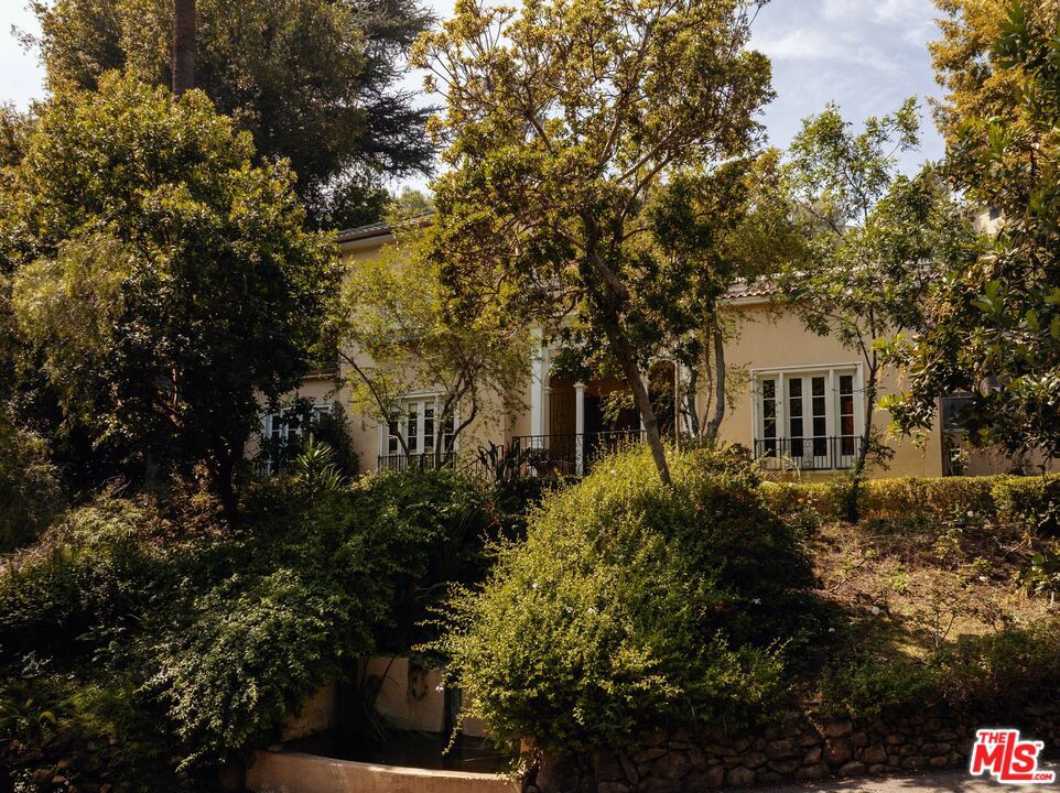 2027 N Highland Avenue