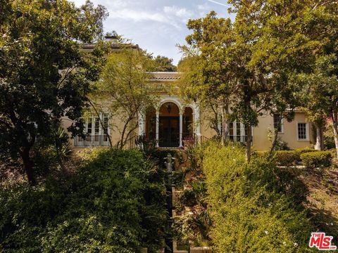 Photo of 2027 N Highland Avenue, Los Angeles, CA 90068 (MLS # 26672939)