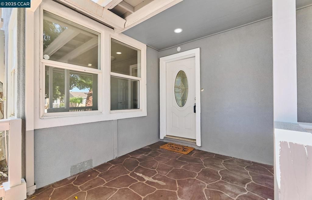 Photo of 1307 W 8Th St St, Antioch, CA 94509 (MLS # 41115151)