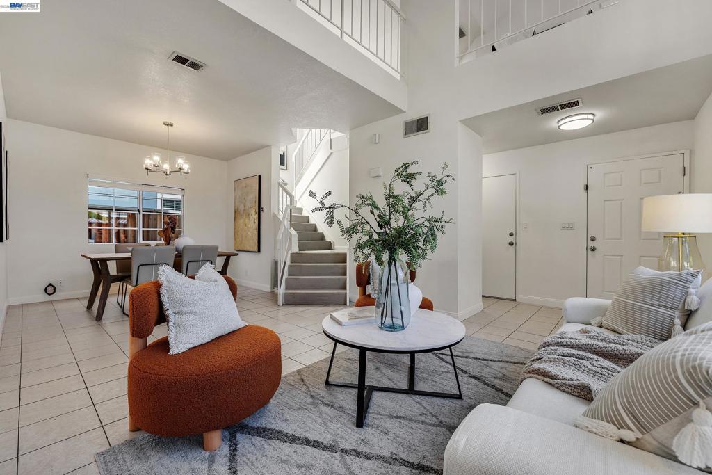 4290 Tiburon Dr
