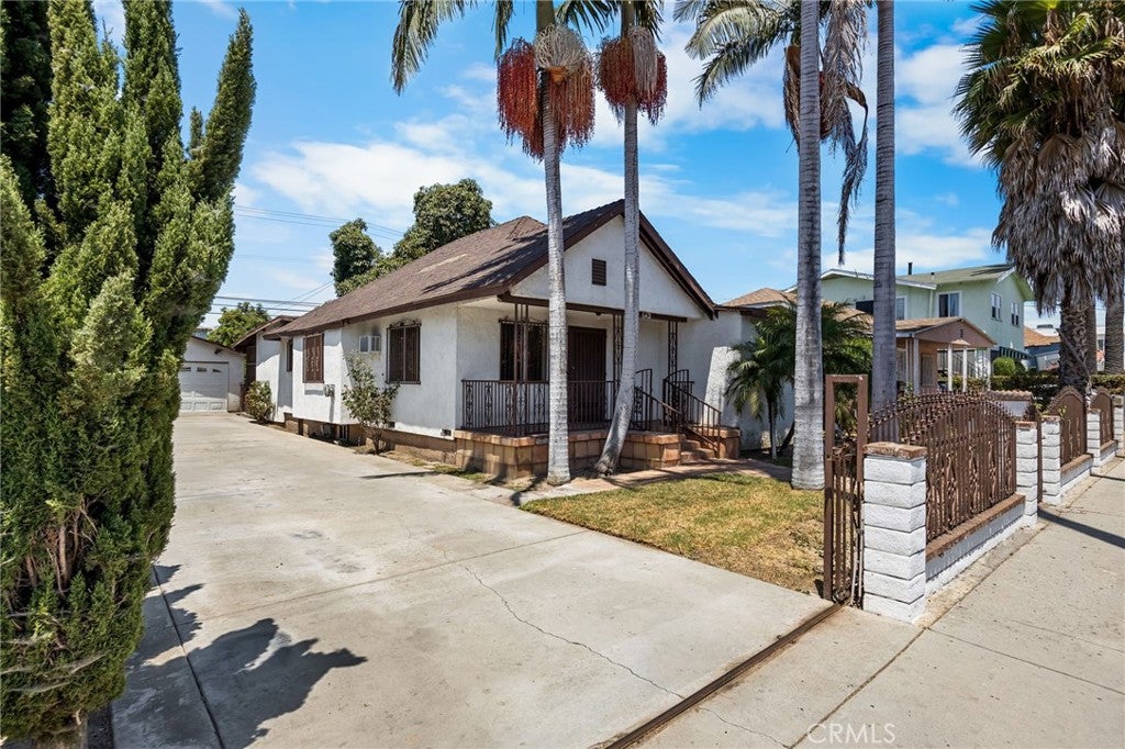 6421 Converse Avenue, Los Angeles CA 90001