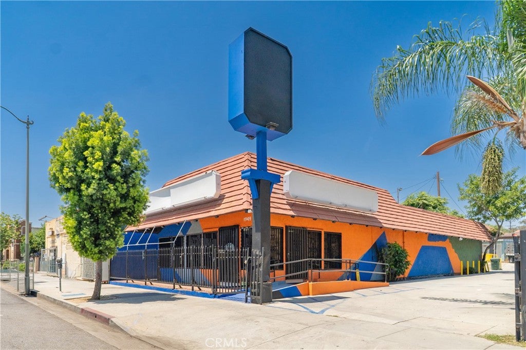 1949 1st St, Los Angeles, CA 90033-3412