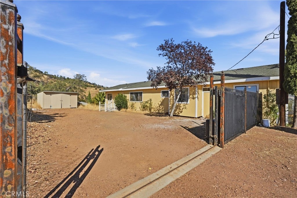 12322 Lakeview Drive