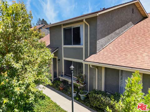 Photo of 2680 La Paloma Circle, Thousand Oaks, CA 91360 (MLS # 26863237)