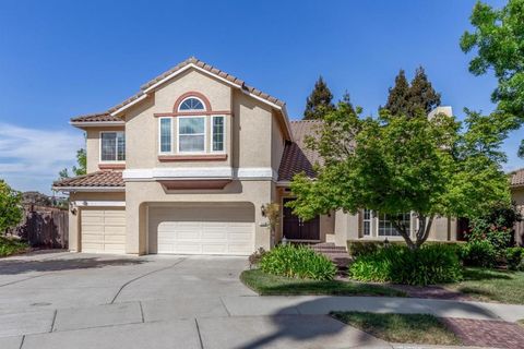 7048 Huntsfield Court San Jose CA 95120