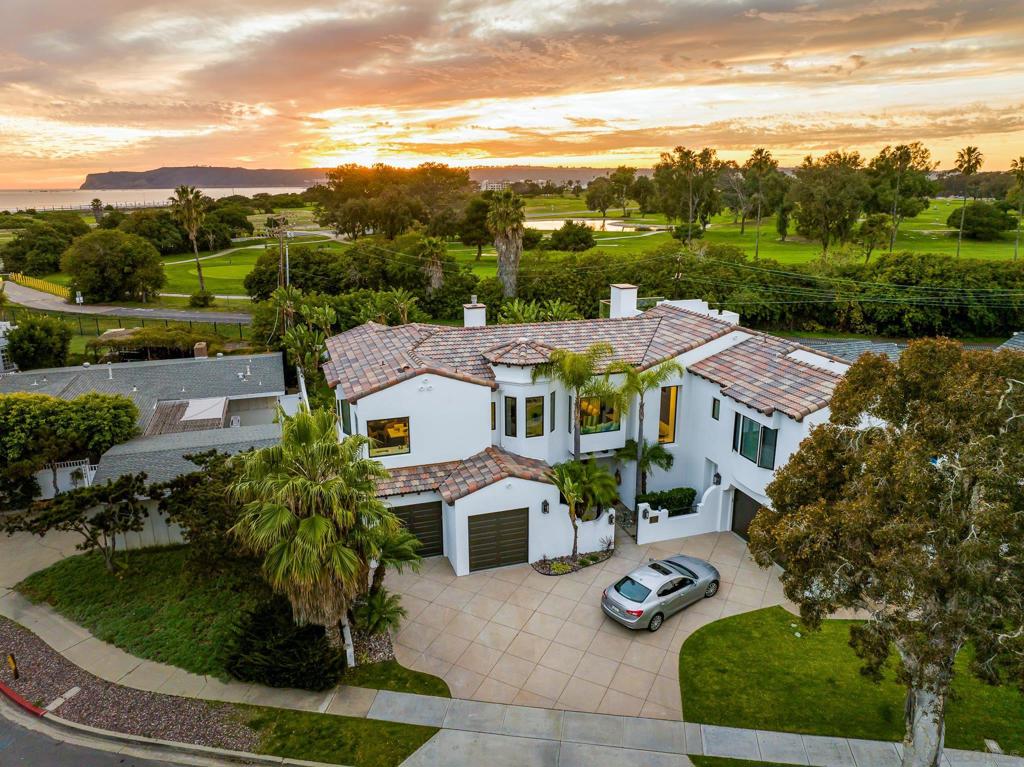 1070 Coronado Avenue