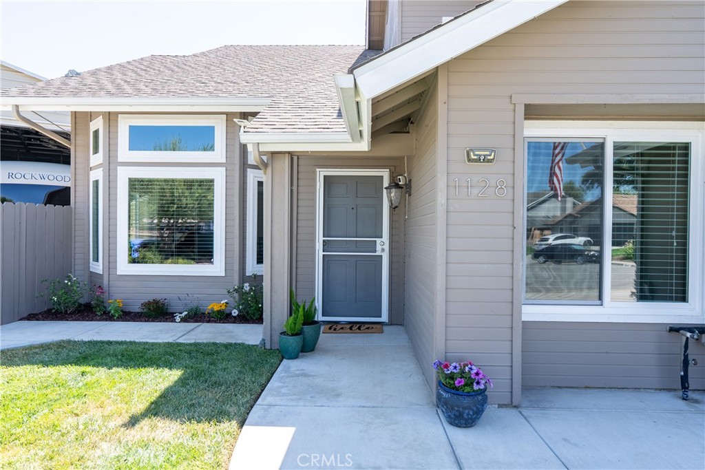 1128 Golf Place