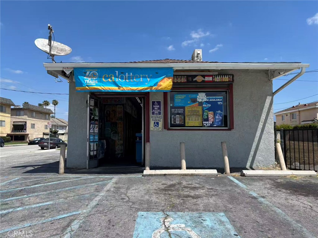 3108 Adelia AVE