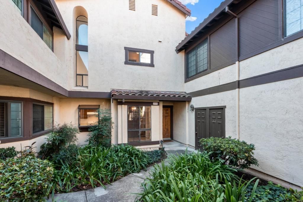 Photo of 14408 Outrigger Drive, San Leandro, CA 94577 (MLS # ML82024223)