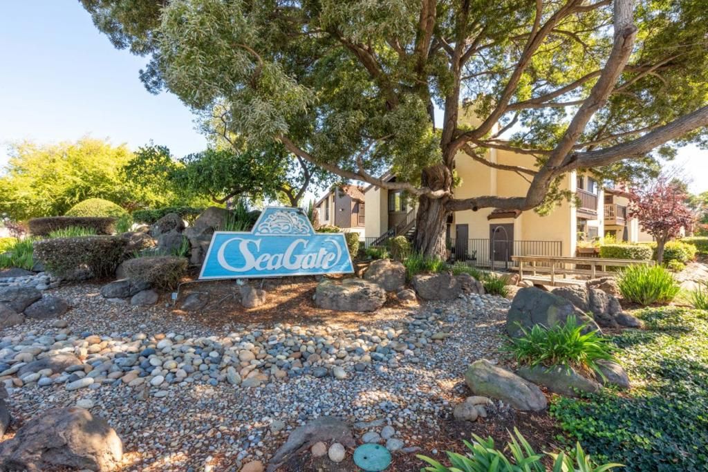 Photo of 14408 Outrigger Drive, San Leandro, CA 94577 (MLS # ML82024223)