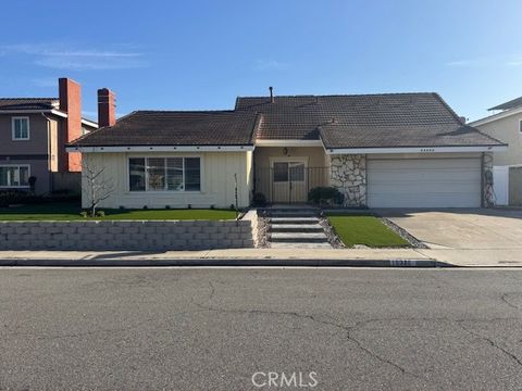 16326 Mount Baden Powell Fountain Valley CA 92708